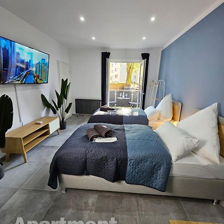 Modern Homes - Voll Ausgestatte Wohnung - Balkon - Hotelbetten - 4K Tv - Wlan Moers Eksteriør bilde