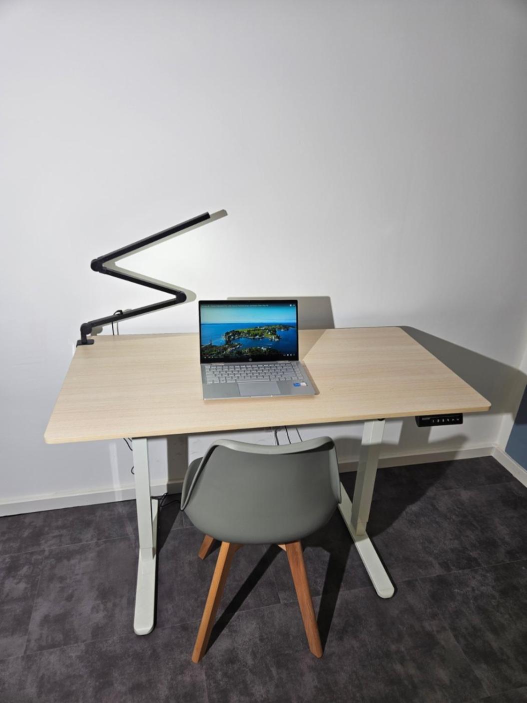 Modern Homes - Voll Ausgestatte Wohnung - Balkon - Hotelbetten - 4K Tv - Wlan Moers Eksteriør bilde