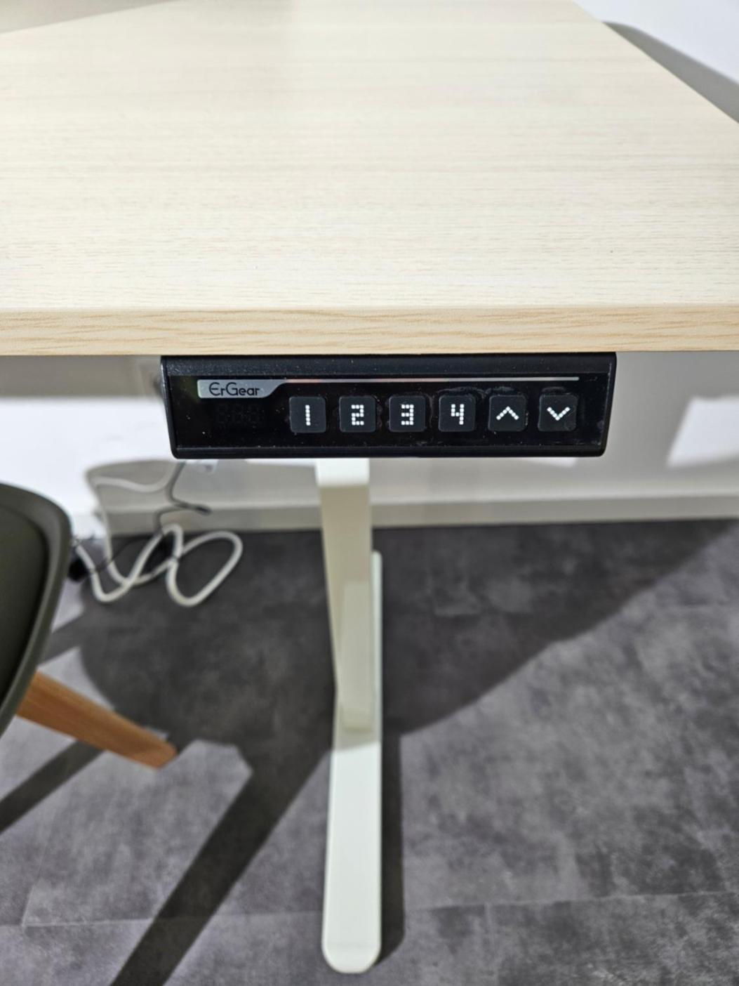 Modern Homes - Voll Ausgestatte Wohnung - Balkon - Hotelbetten - 4K Tv - Wlan Moers Eksteriør bilde